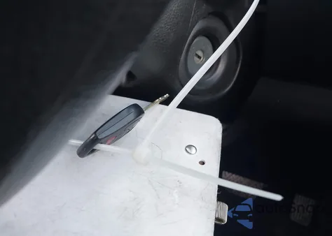 2014 Nissan Rogue Select S z USA, uszkodzony, nr VIN JN8AS5MV1EW716786